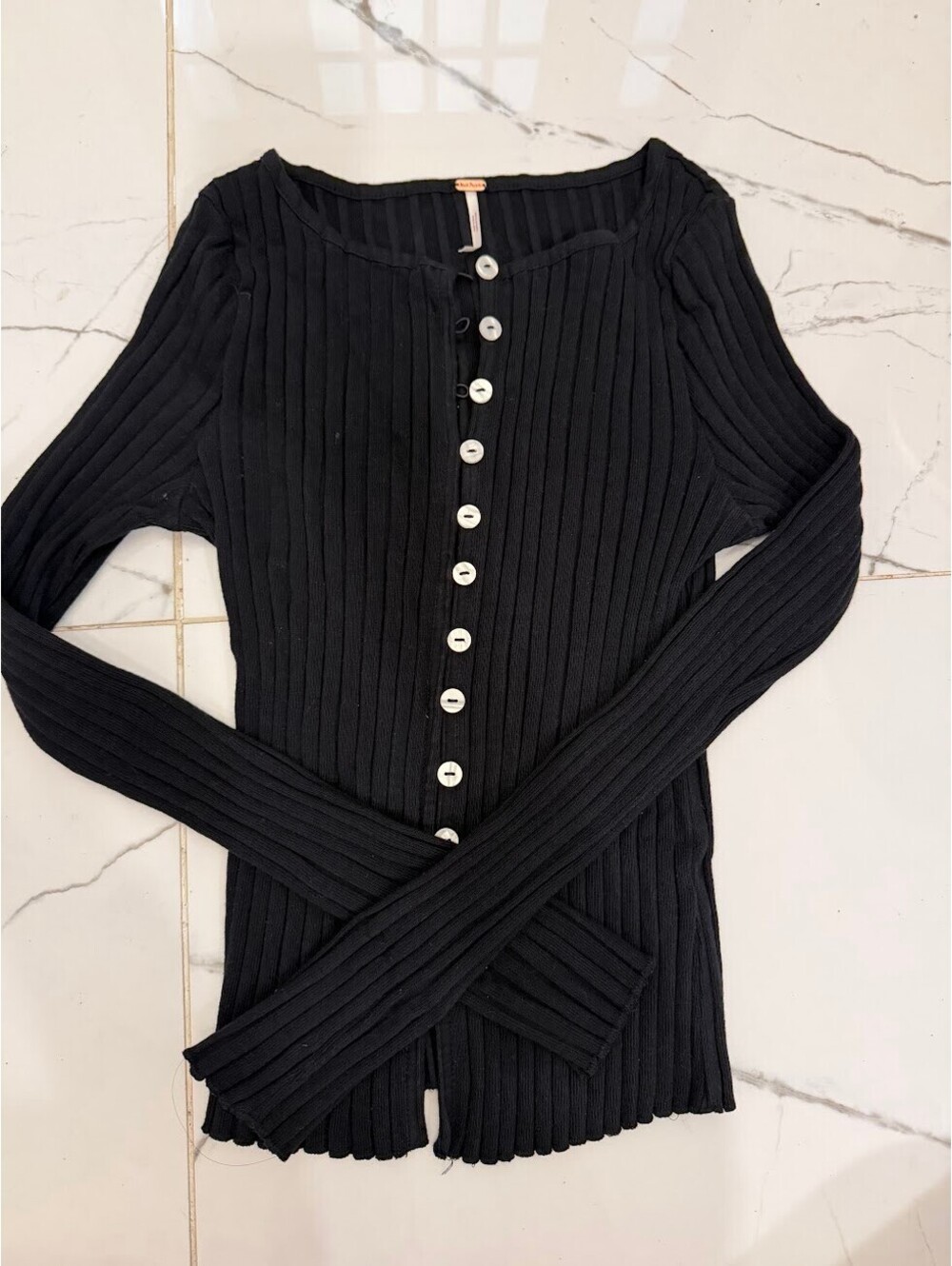 Free People Black Ribbed Button Front Top Size Large - Picture 3 of 3